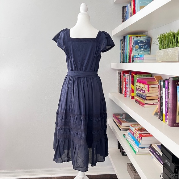 Draper James Navy embroidered tiered flutter sleeve midi dress size small - Picture 12 of 15